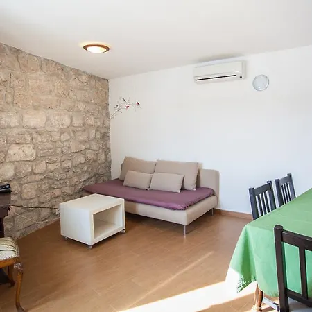 Apartmán Pogled Na Luku
