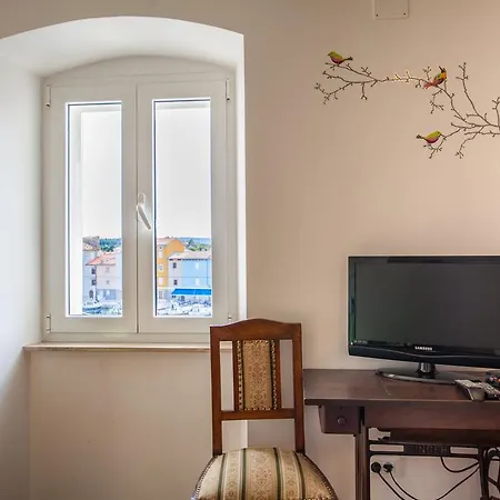 Pogled Na Luku Cres